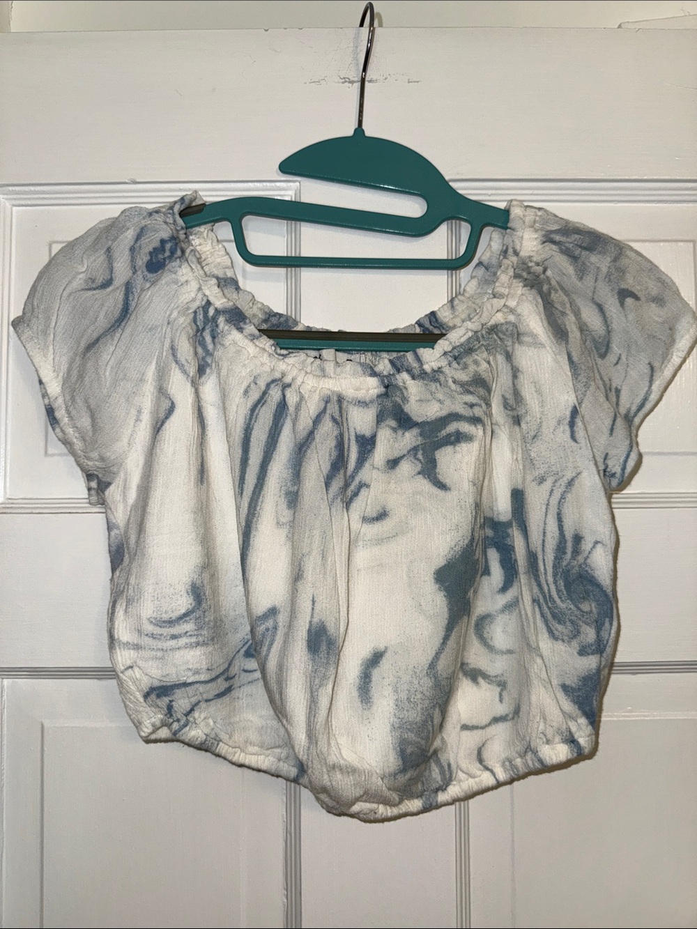 Hollister White Crop Top with Blue Marble Print